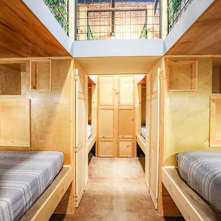 Social Stays - Santa Barbara'S First Hostel On State Street Екстериор снимка